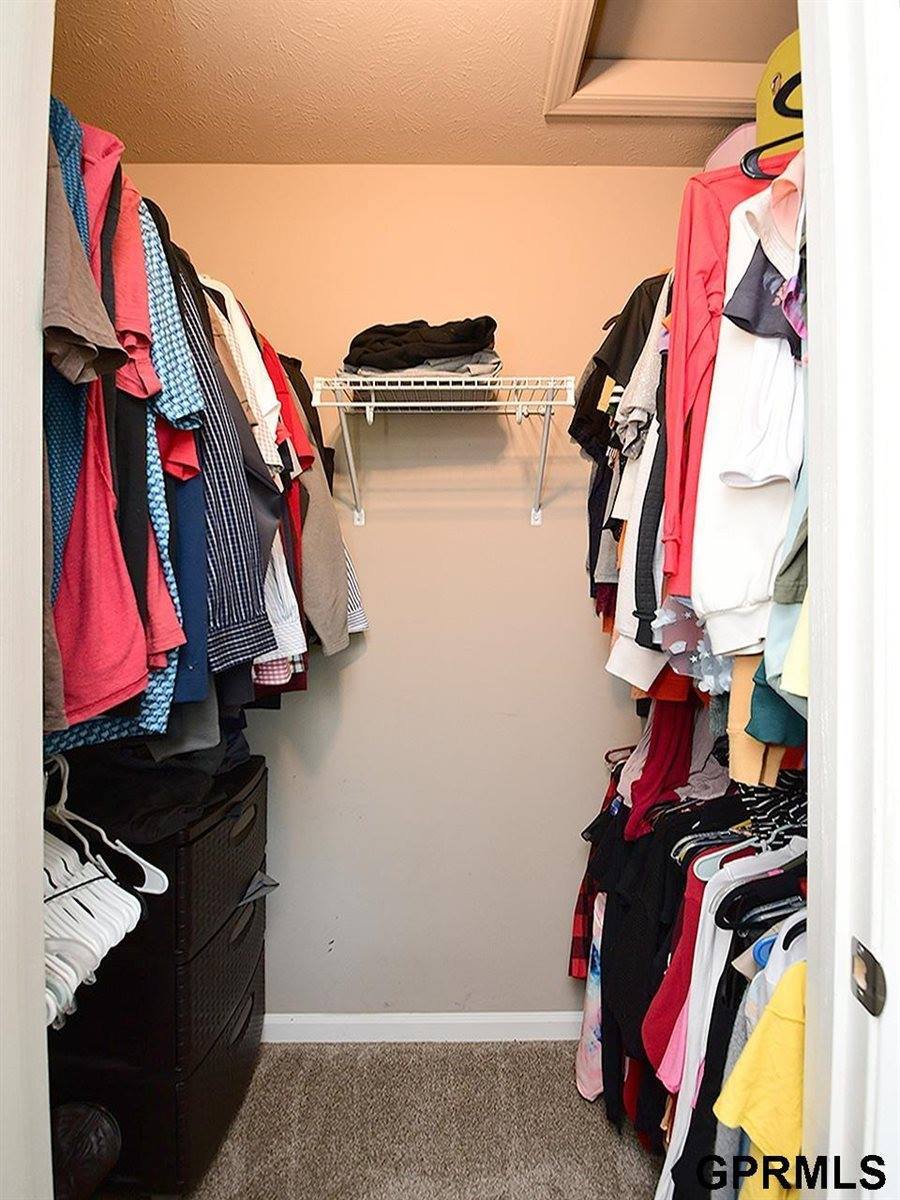 14602 Gilder Avenue, Bennington, NE 68007