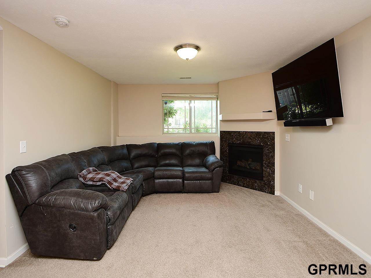 14602 Gilder Avenue, Bennington, NE 68007