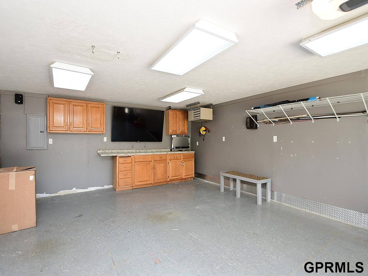 14602 Gilder Avenue, Bennington, NE 68007