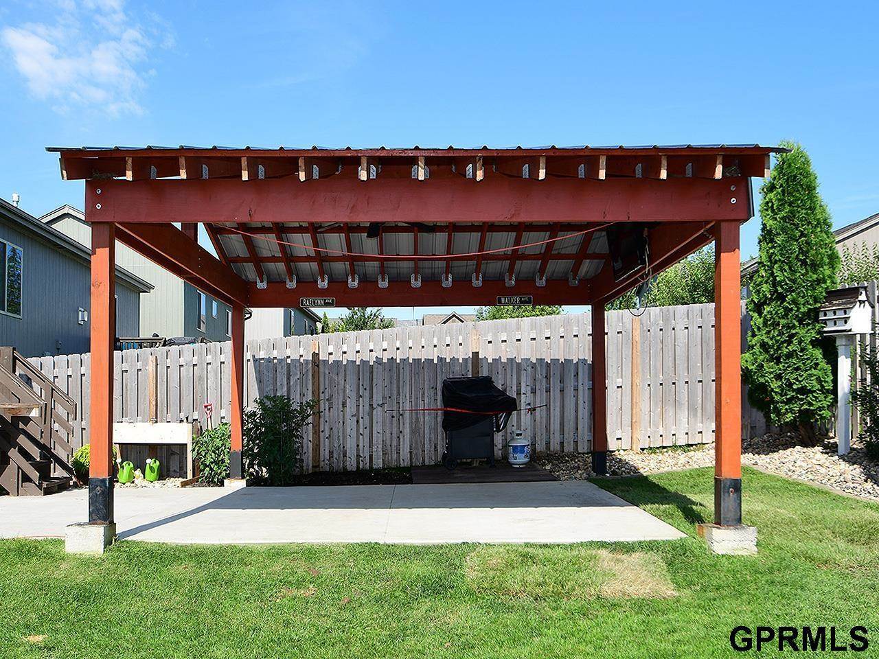 14602 Gilder Avenue, Bennington, NE 68007