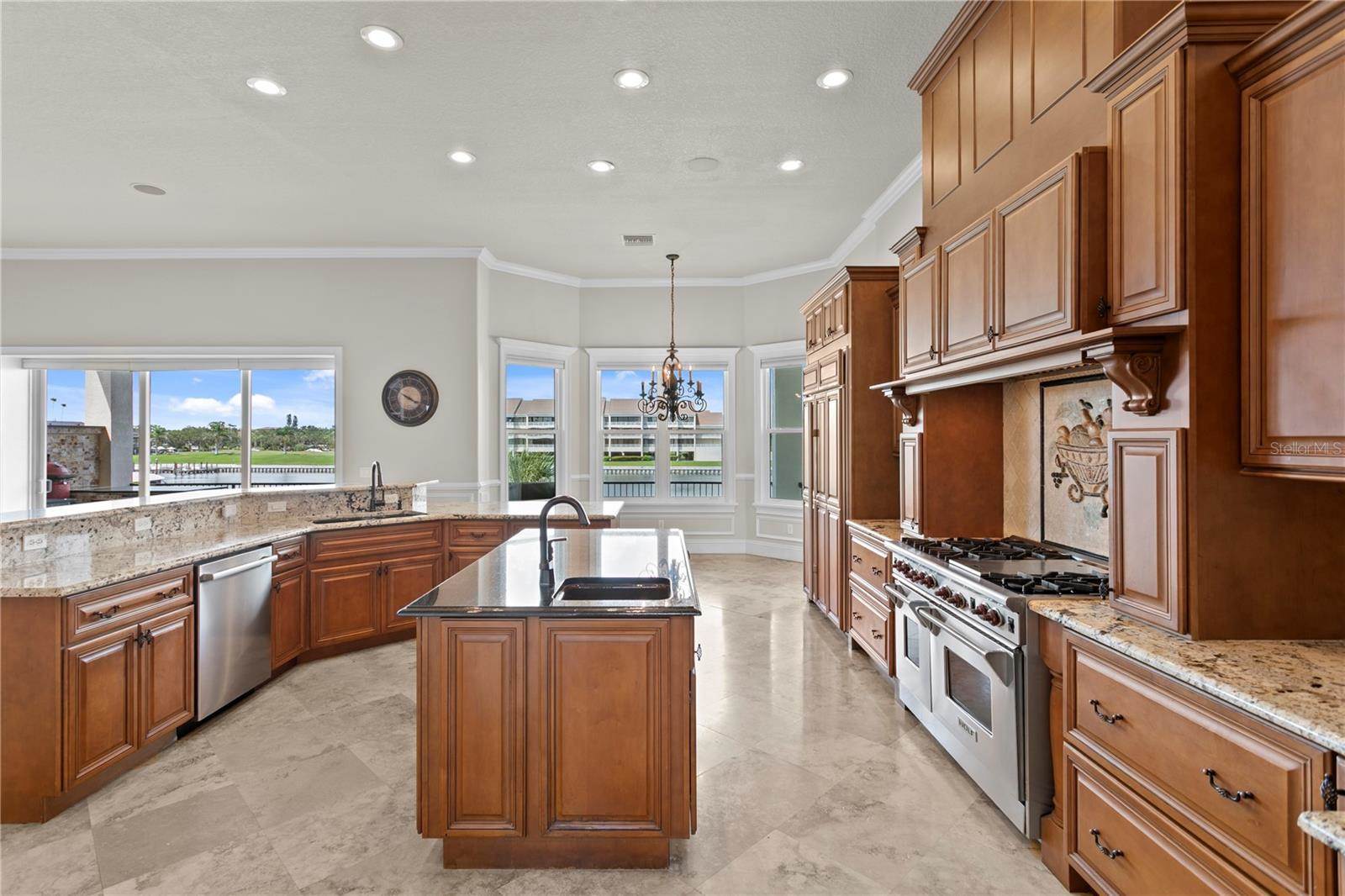 6109 S Pasadena Point Boulevard, Saint Petersburg, FL 33707