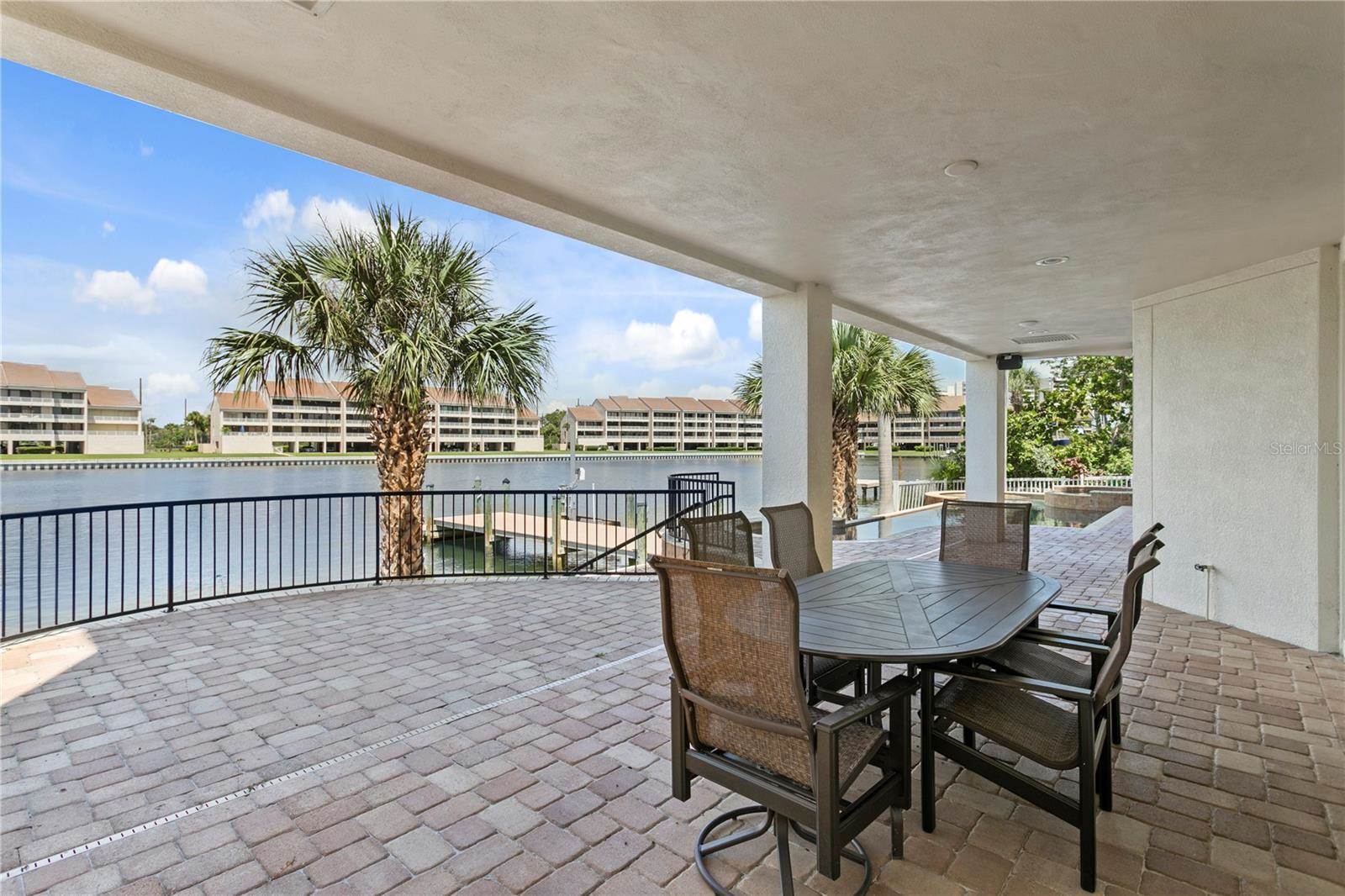 6109 S Pasadena Point Boulevard, Saint Petersburg, FL 33707