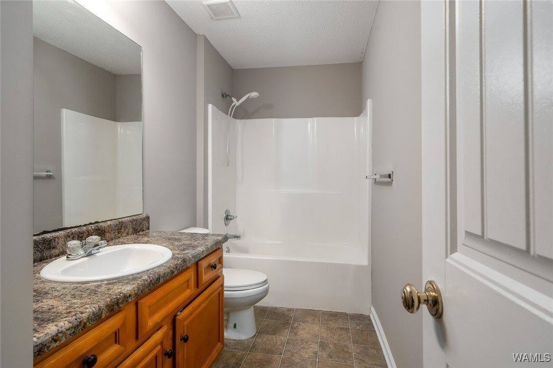 4615 Oak Meadow Divide, Northport, AL 35473