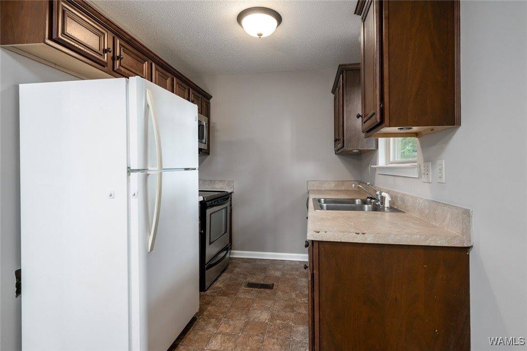 4615 Oak Meadow Divide, Northport, AL 35473