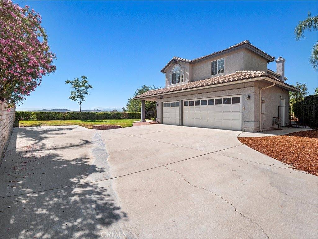 22325 Mandarin Lane, Saugus, CA 91390