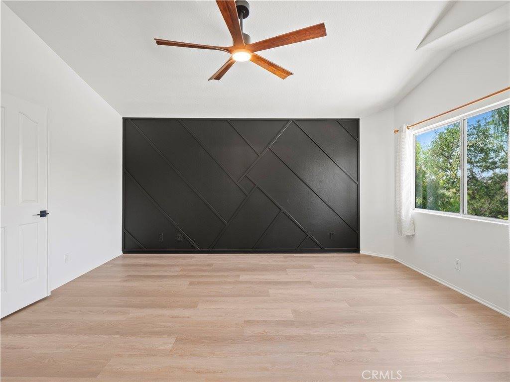 22325 Mandarin Lane, Saugus, CA 91390