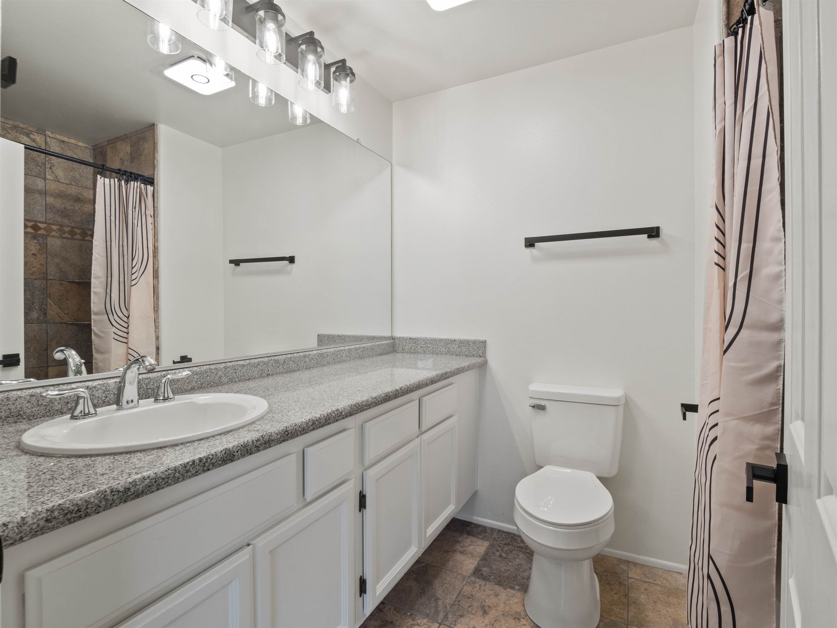 22325 Mandarin Lane, Saugus, CA 91390