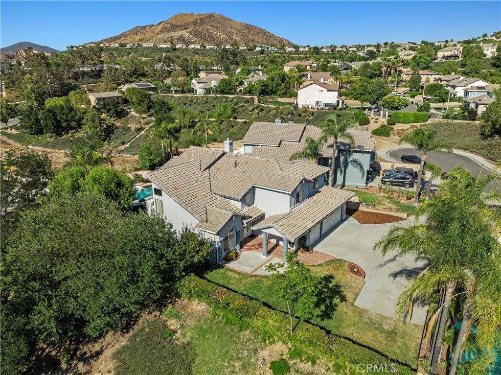 22325 Mandarin Lane, Saugus, CA 91390