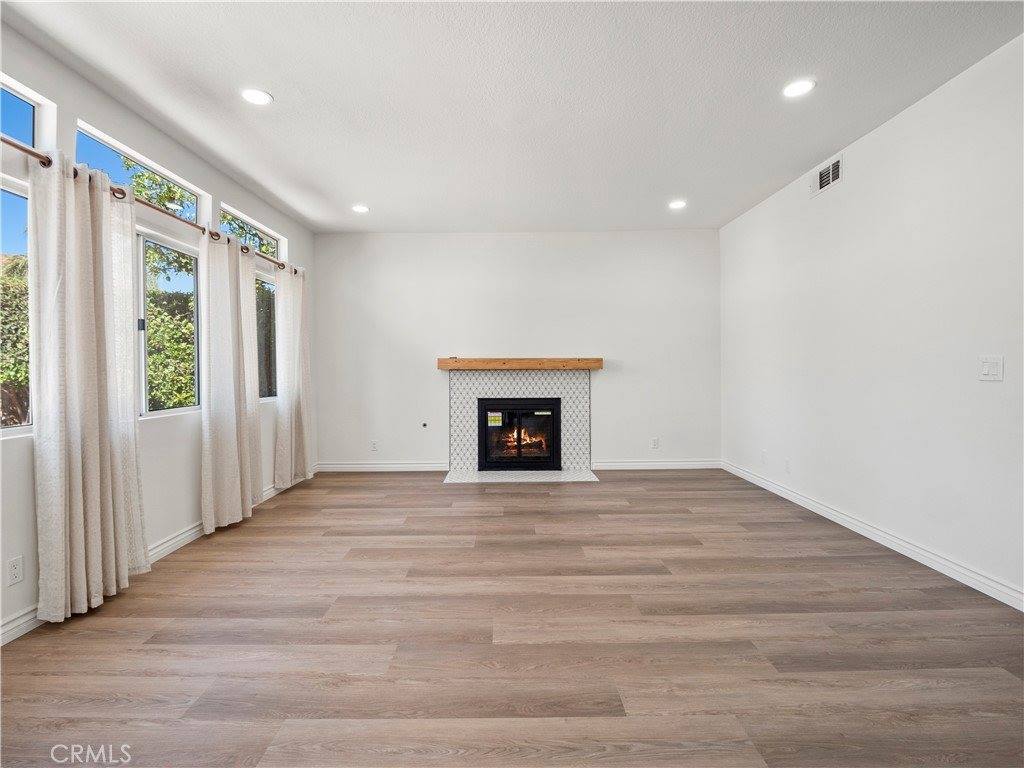 22325 Mandarin Lane, Saugus, CA 91390