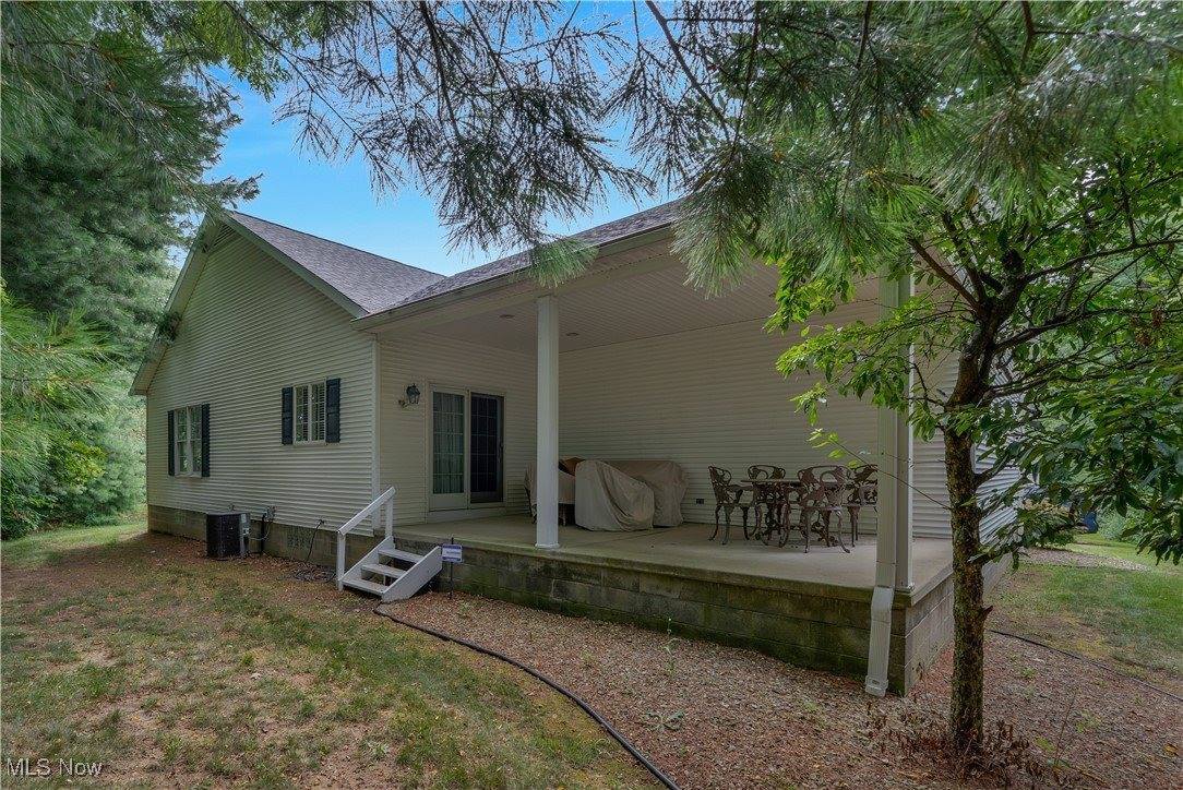 8 Hedgerow Place, New Middletown, OH 44442