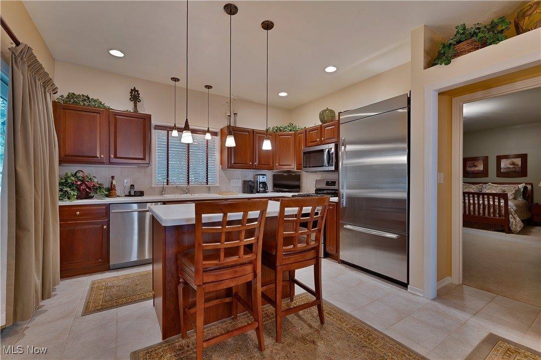 8 Hedgerow Place, New Middletown, OH 44442