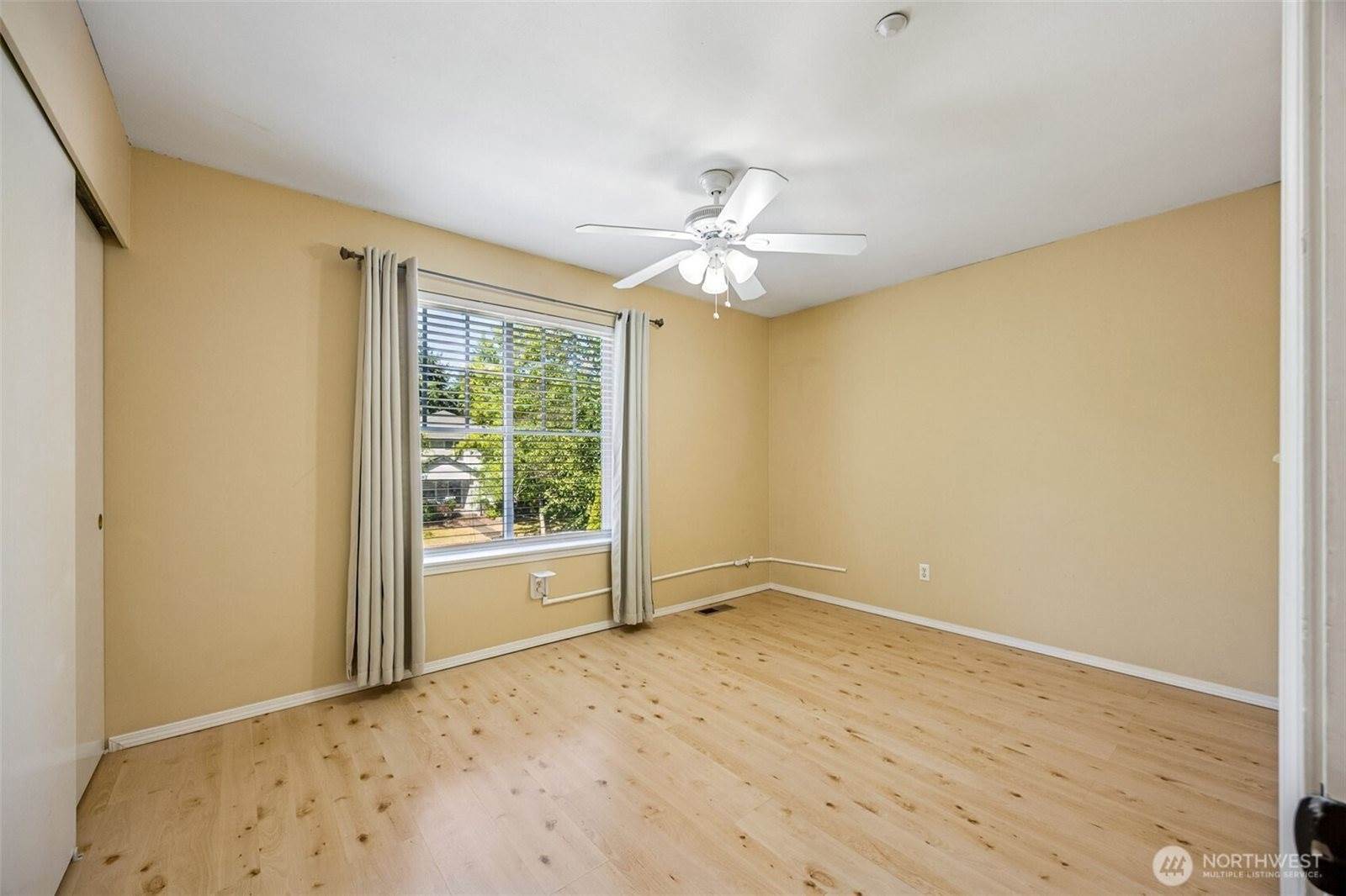 2144 McDonald Avenue, Dupont, WA 98327