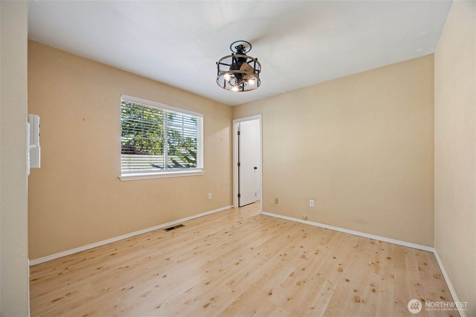 2144 McDonald Avenue, Dupont, WA 98327