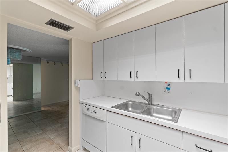 3004 NE 5th Ter 109-C, Wilton Manors, FL 33334