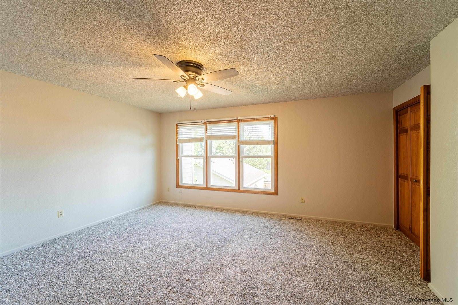 2407 East 16TH St, Cheyenne, WY 82001