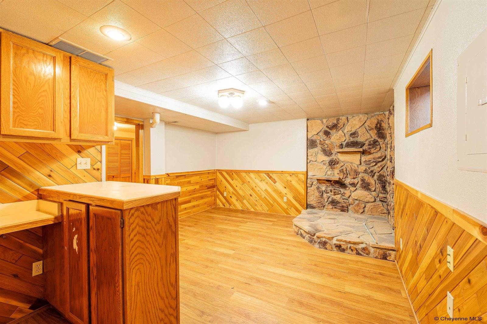 2407 East 16TH St, Cheyenne, WY 82001