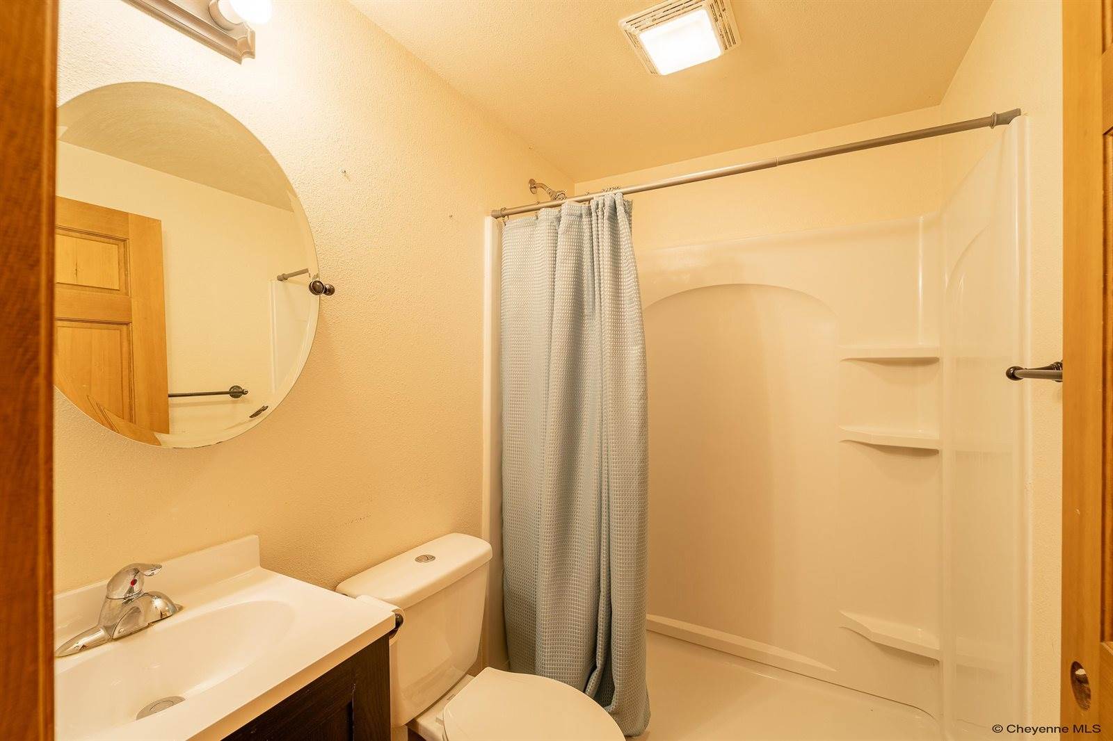 2407 East 16TH St, Cheyenne, WY 82001