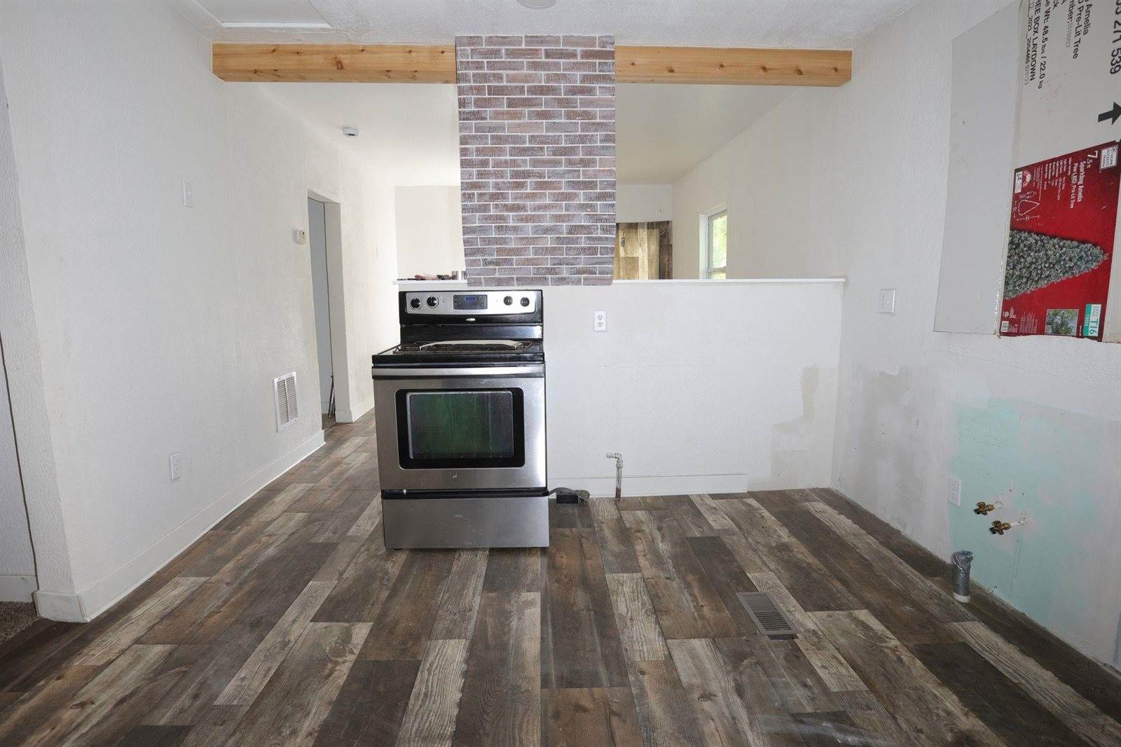 1138 South Hydraulic St, Wichita, KS 67211