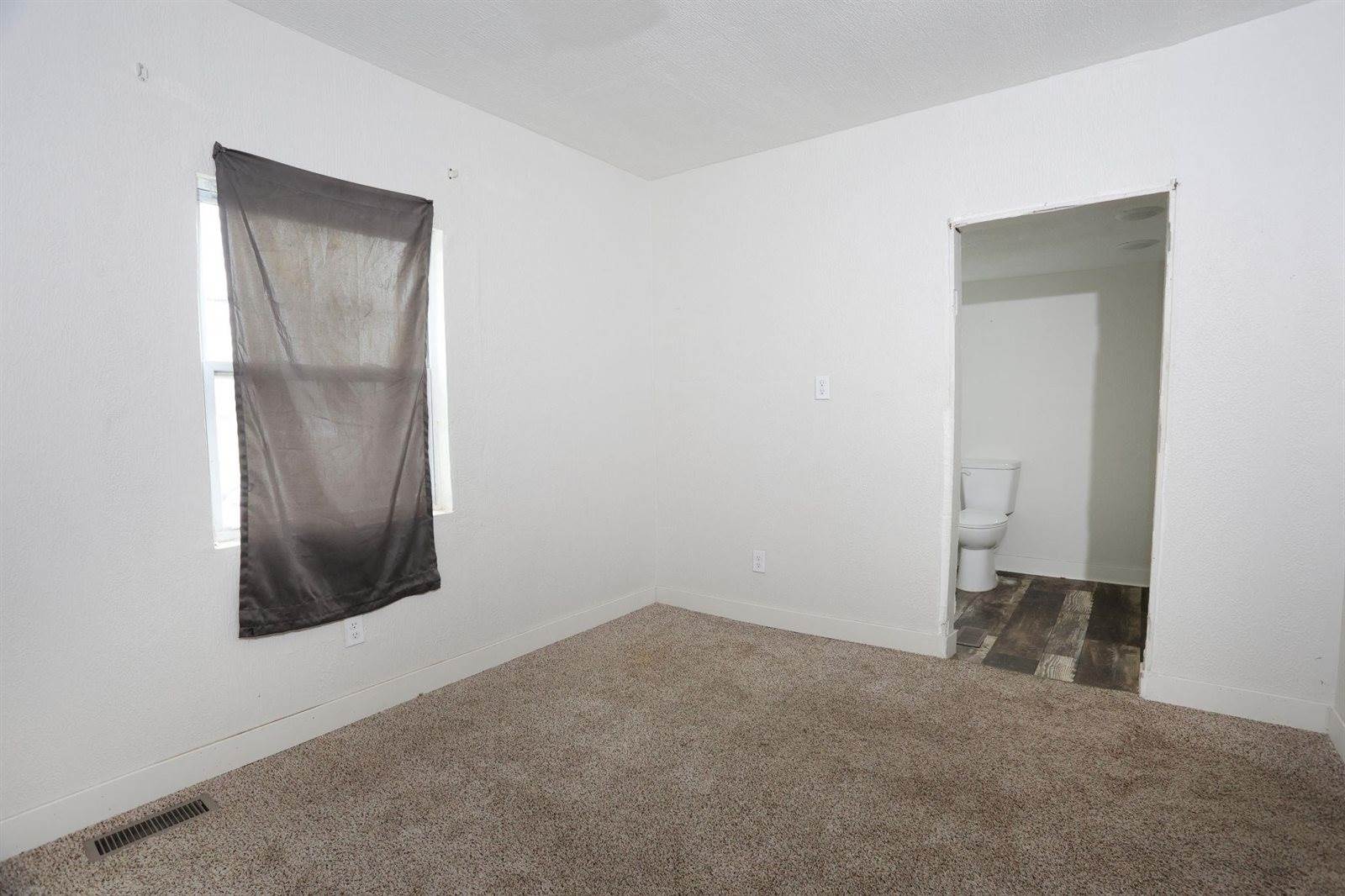 1138 South Hydraulic St, Wichita, KS 67211