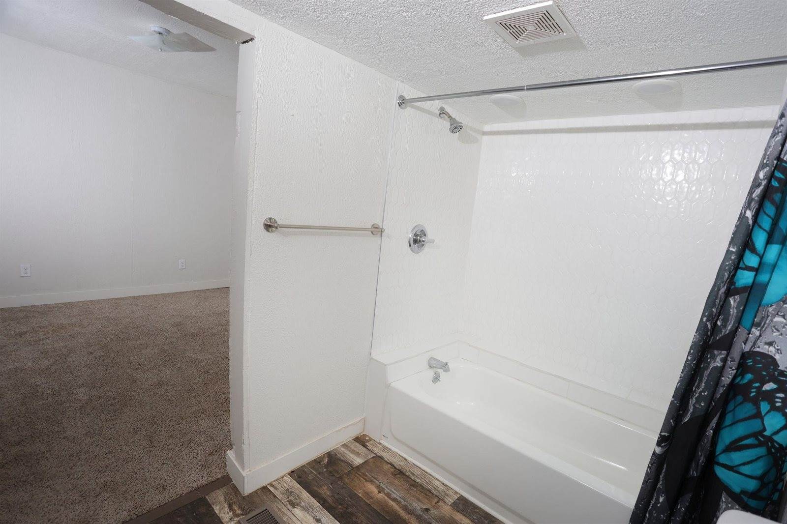 1138 South Hydraulic St, Wichita, KS 67211