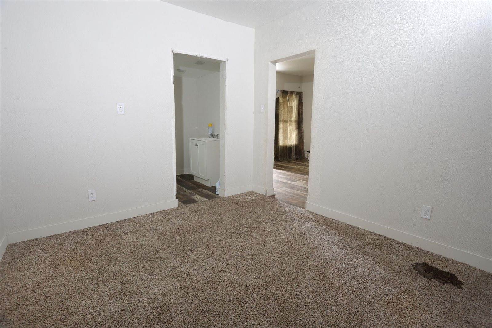 1138 South Hydraulic St, Wichita, KS 67211