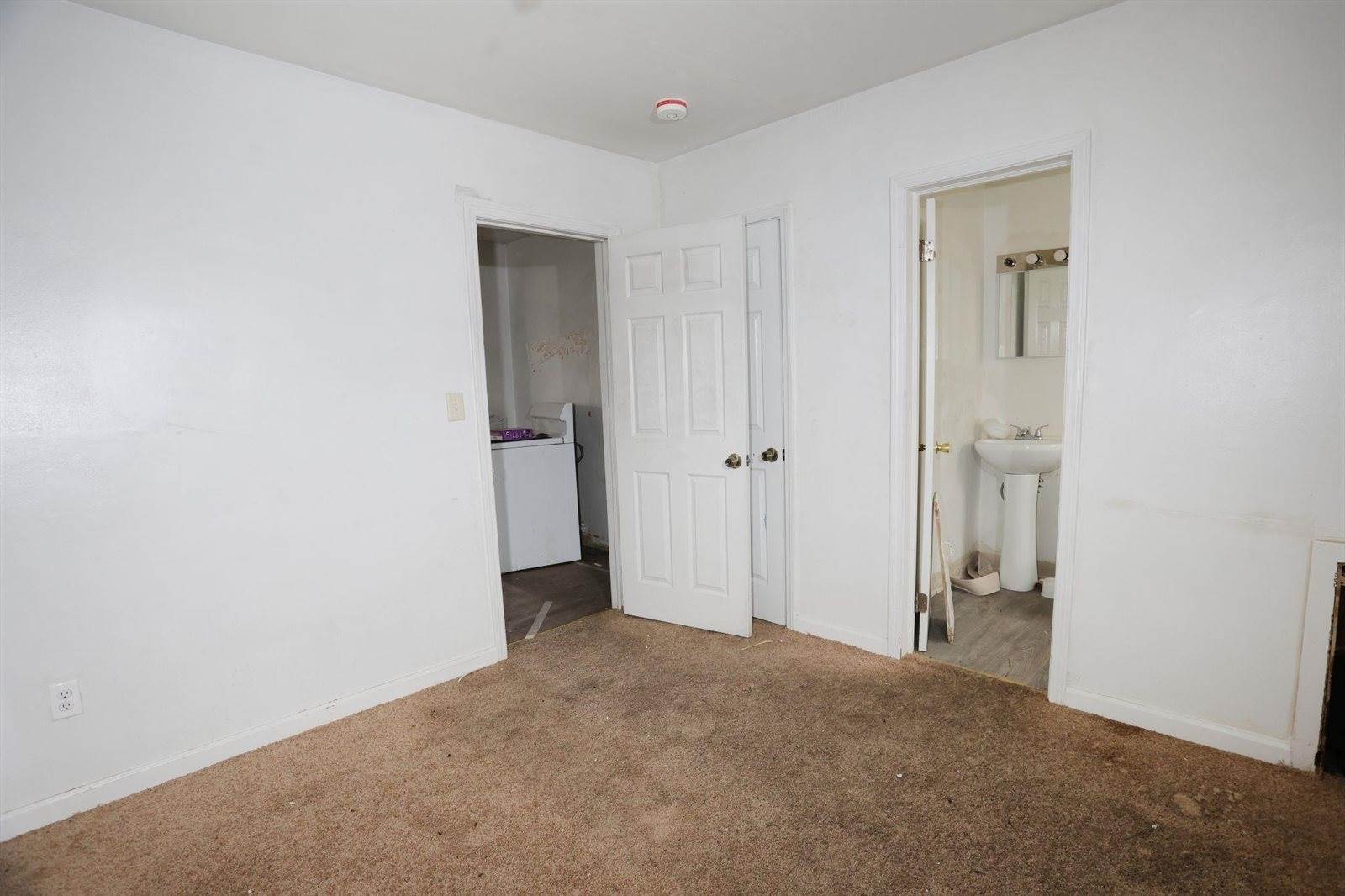 1617 East Lewis St, Wichita, KS 67211