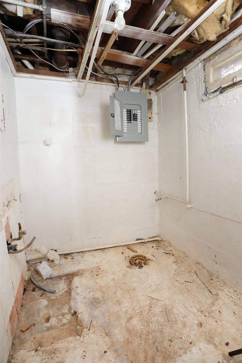 1617 East Lewis St, Wichita, KS 67211