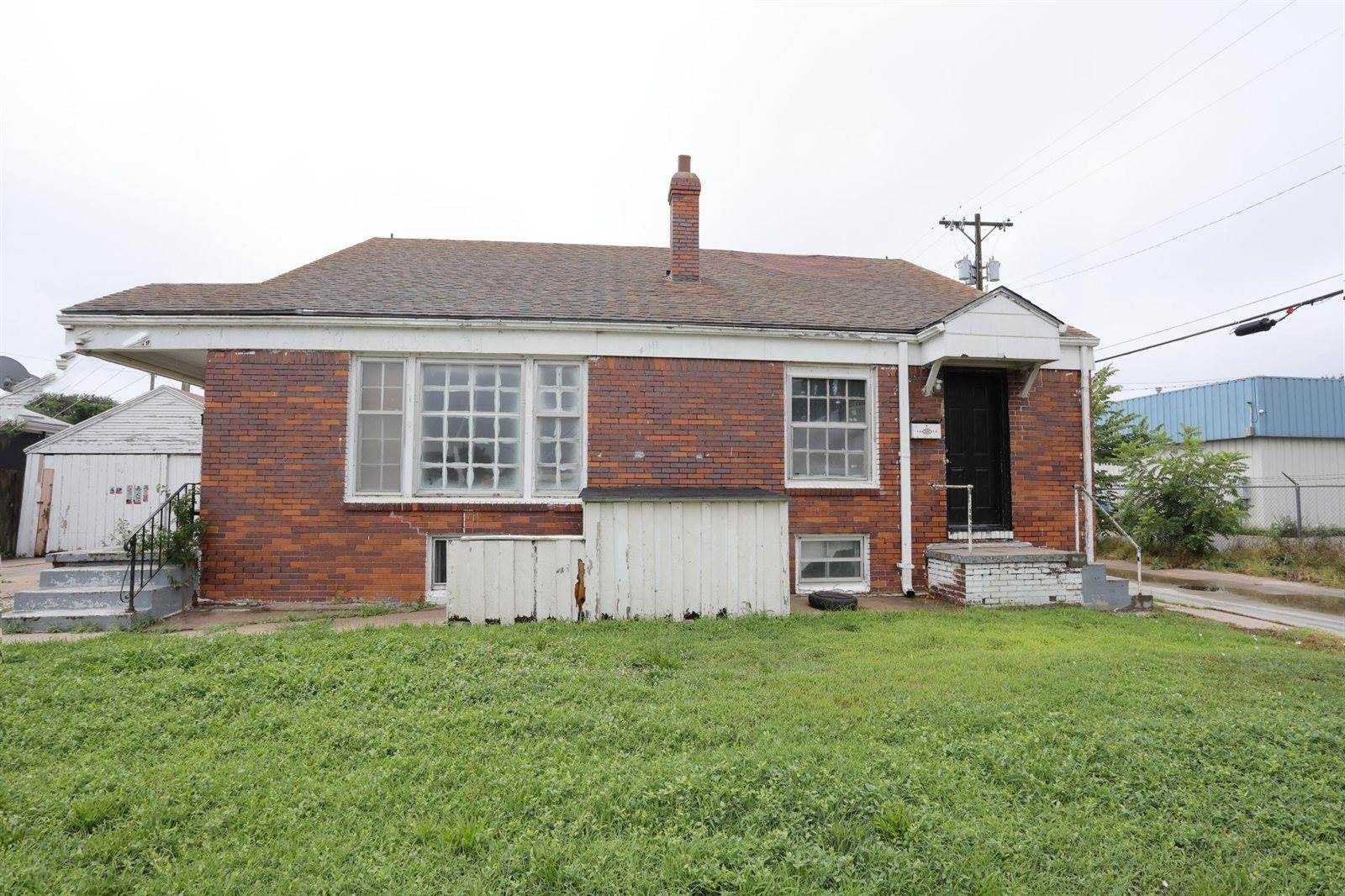 1617 East Lewis St, Wichita, KS 67211