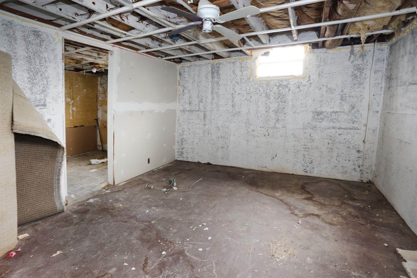 1617 East Lewis St, Wichita, KS 67211