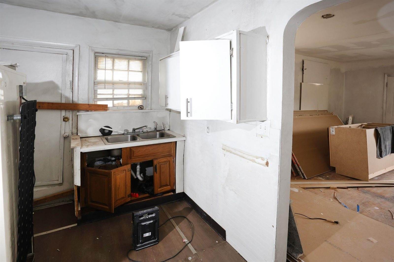 1617 East Lewis St, Wichita, KS 67211