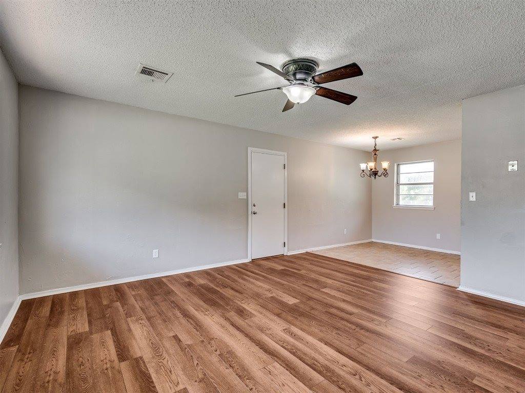 1901 East Main Street, Shawnee, OK 74801