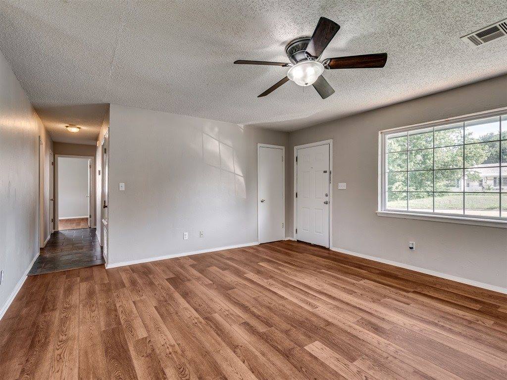 1901 East Main Street, Shawnee, OK 74801