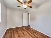 1901 East Main Street, Shawnee, OK 74801