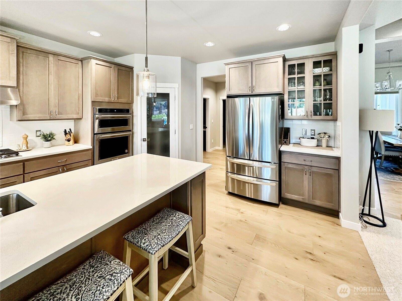 4411 Caddyshack Drive NE, Lacey, WA 98516