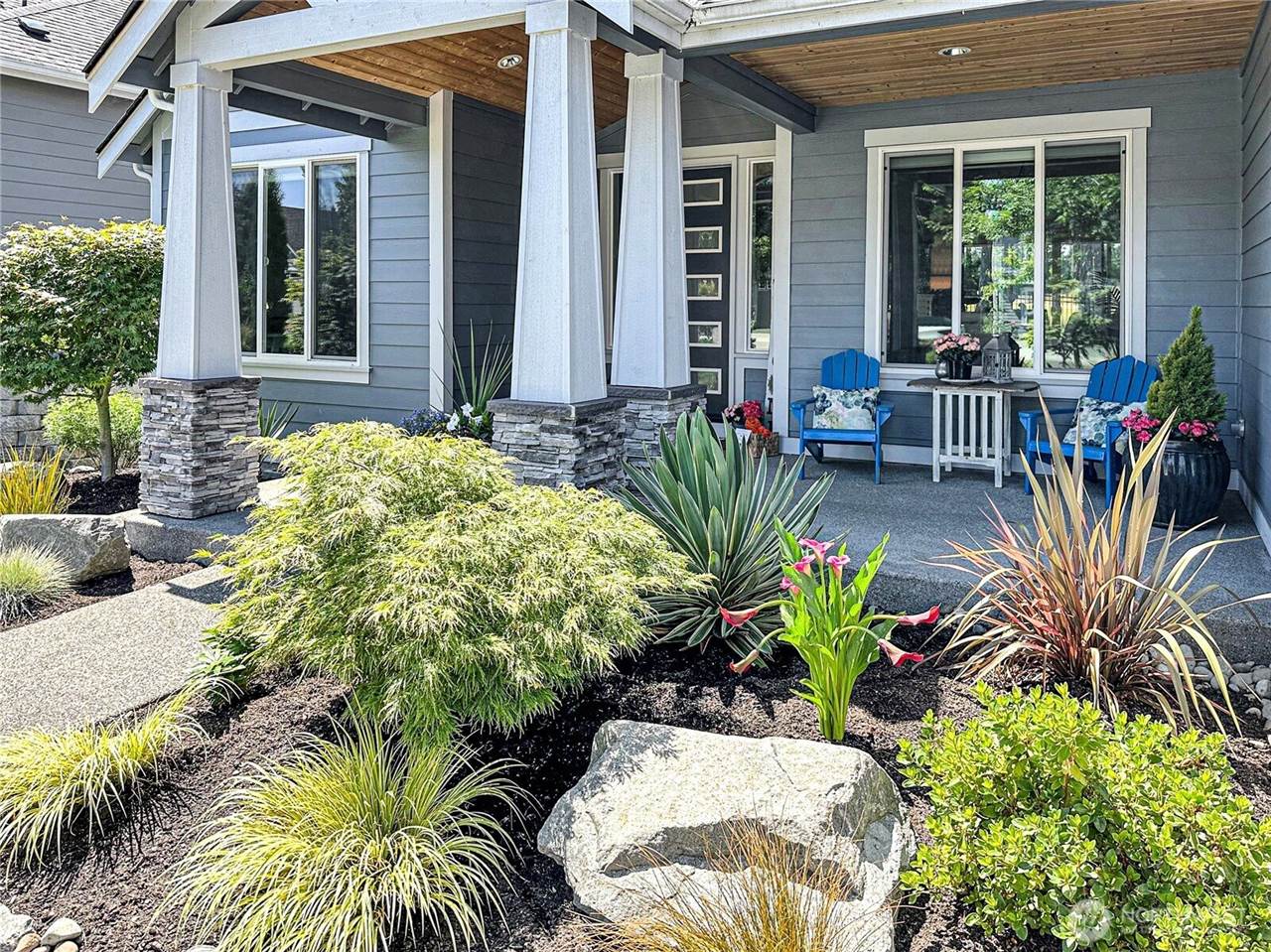 4411 Caddyshack Drive NE, Lacey, WA 98516