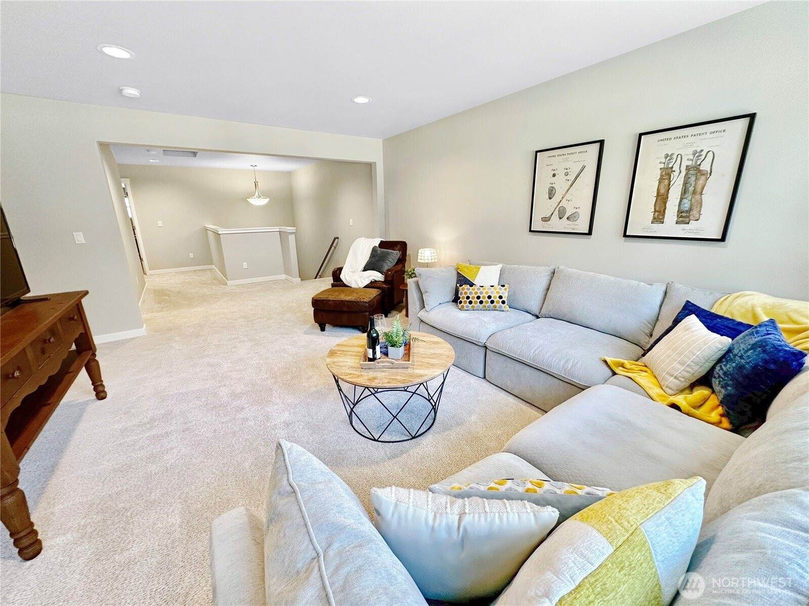 4411 Caddyshack Drive NE, Lacey, WA 98516