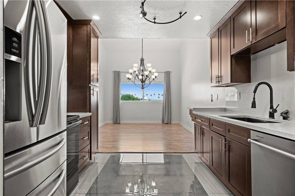 320 East Stocker Street, Glendale, CA 91207