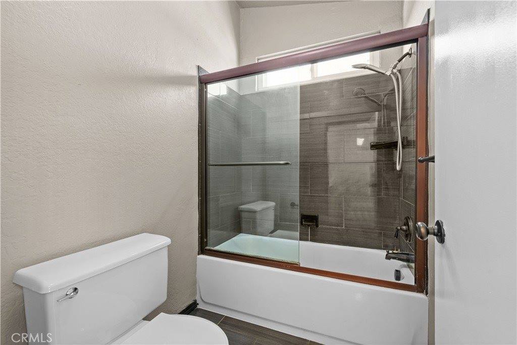 320 East Stocker Street, Glendale, CA 91207