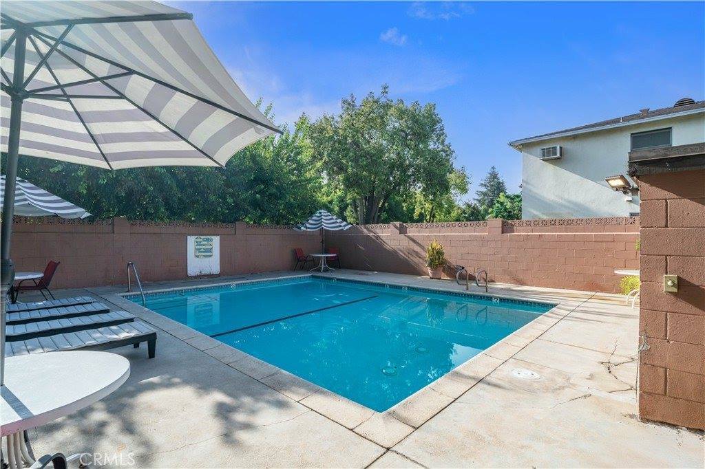 320 East Stocker Street, Glendale, CA 91207