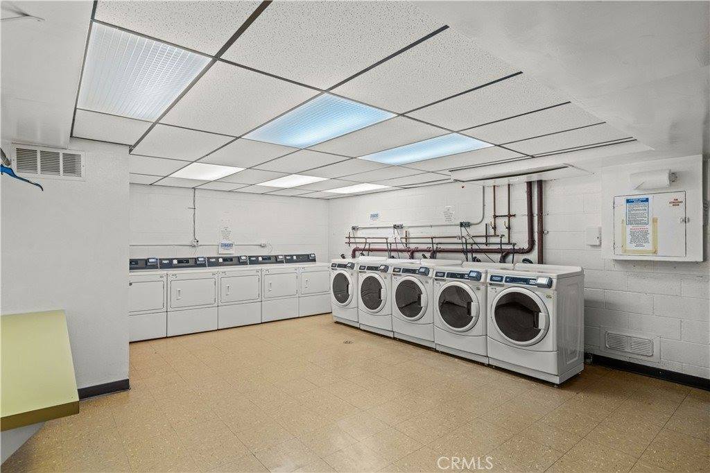 320 East Stocker Street, Glendale, CA 91207