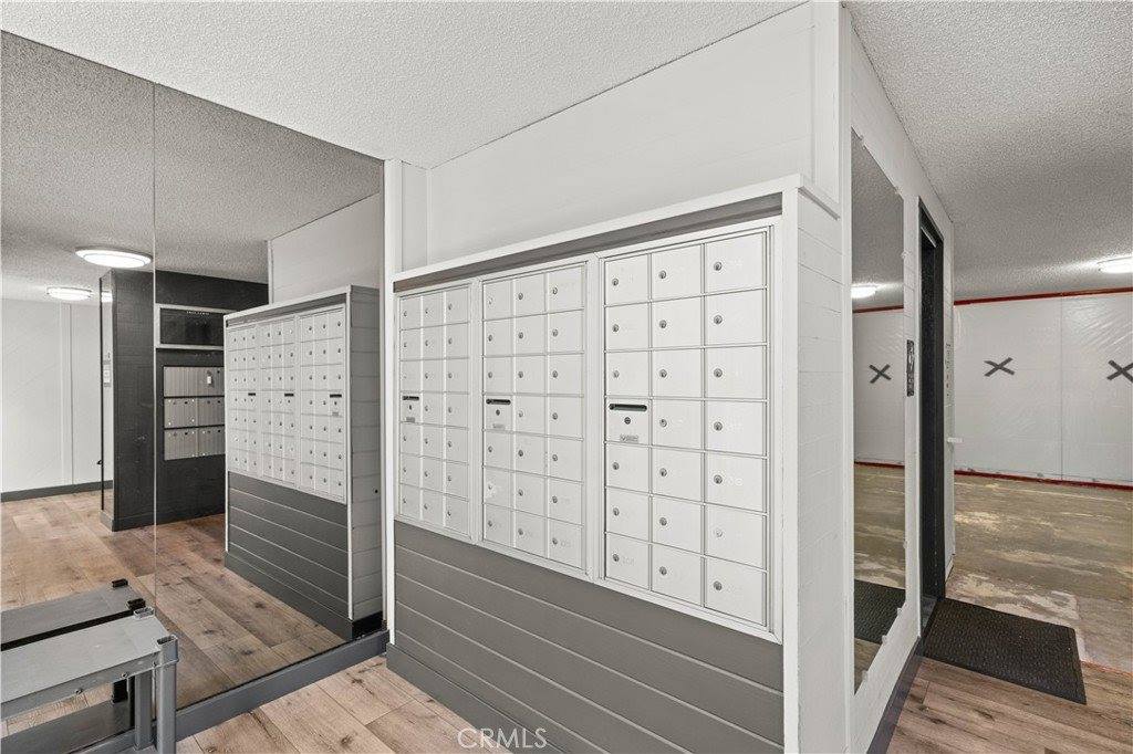 320 East Stocker Street, Glendale, CA 91207