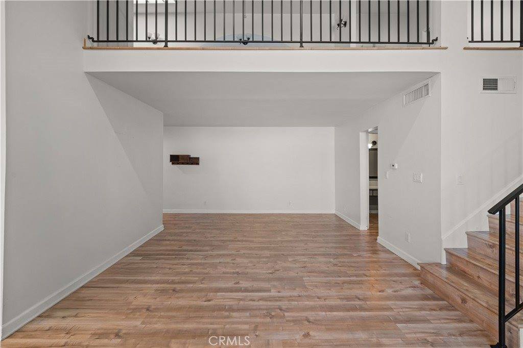 320 East Stocker Street, Glendale, CA 91207