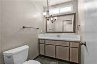 320 East Stocker Street, Glendale, CA 91207