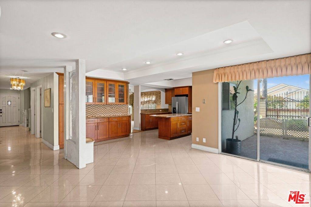 3411 Haven Way, Burbank, CA 91504