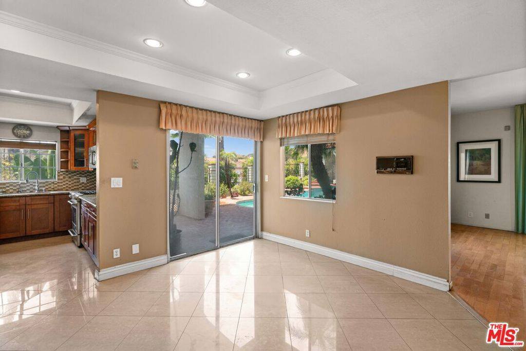 3411 Haven Way, Burbank, CA 91504