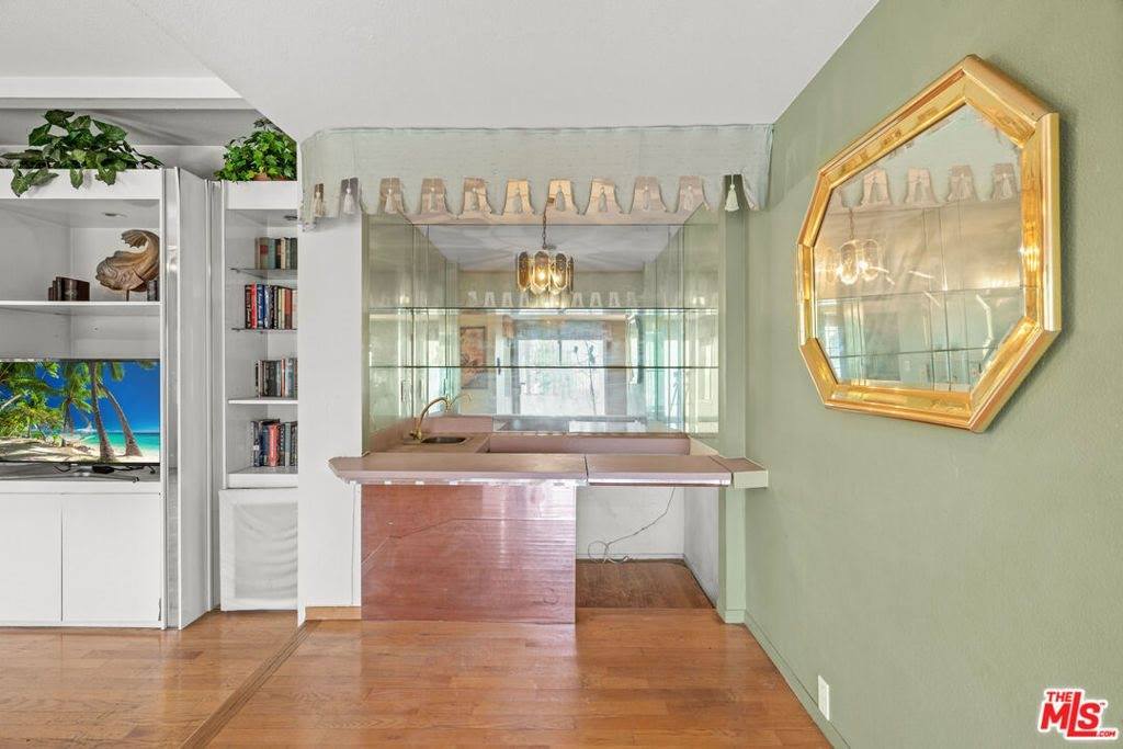 3411 Haven Way, Burbank, CA 91504