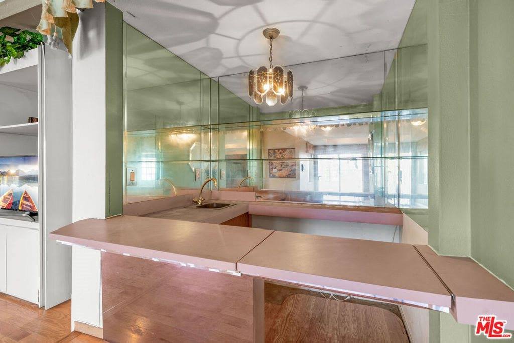 3411 Haven Way, Burbank, CA 91504