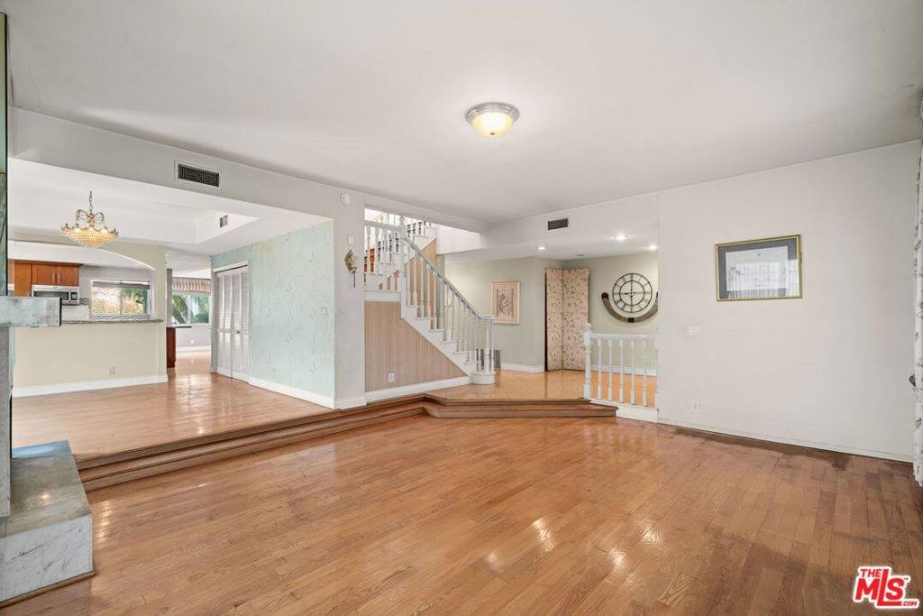 3411 Haven Way, Burbank, CA 91504