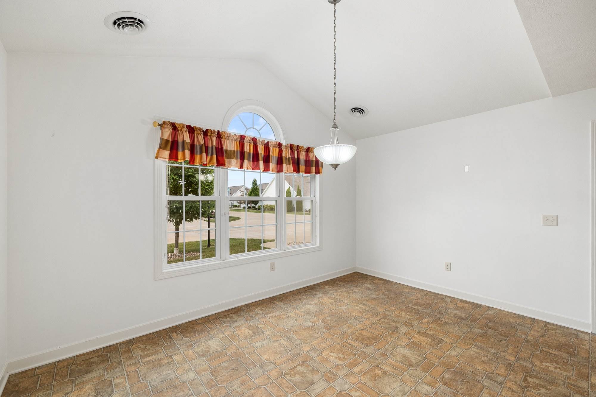 2375 Magnolia Drive, Ashland, OH 44805