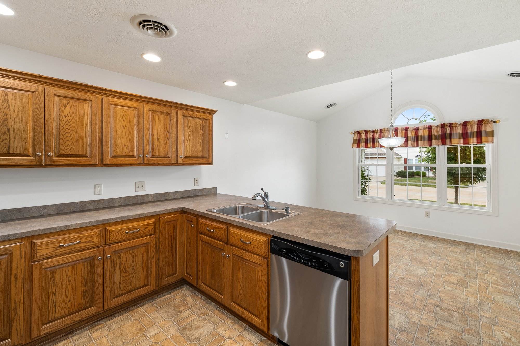 2375 Magnolia Drive, Ashland, OH 44805